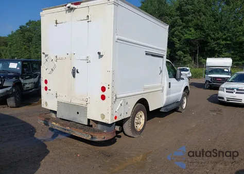 2013 Ford F-250 Xl z USA, uszkodzony, nr VIN 1FDBF2B69DEB64341